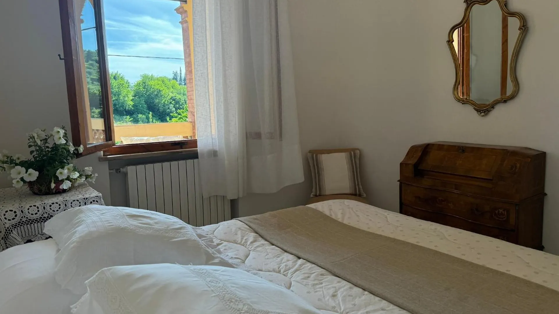 Appartamento Le Logge Di Caprera Siena