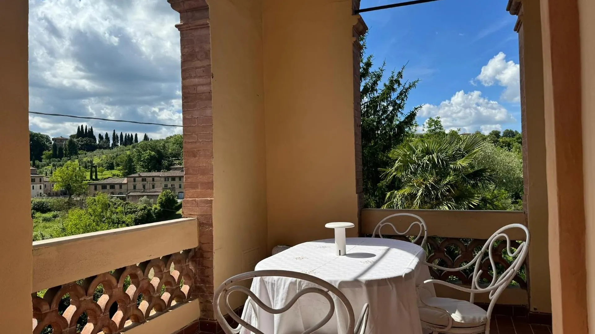 Le Logge Di Caprera Apartment Siena Italy